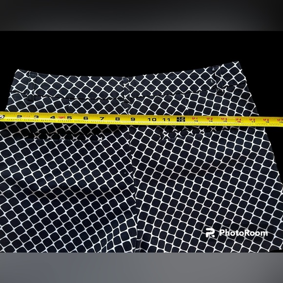 SHORTS - Picture 6 of 7